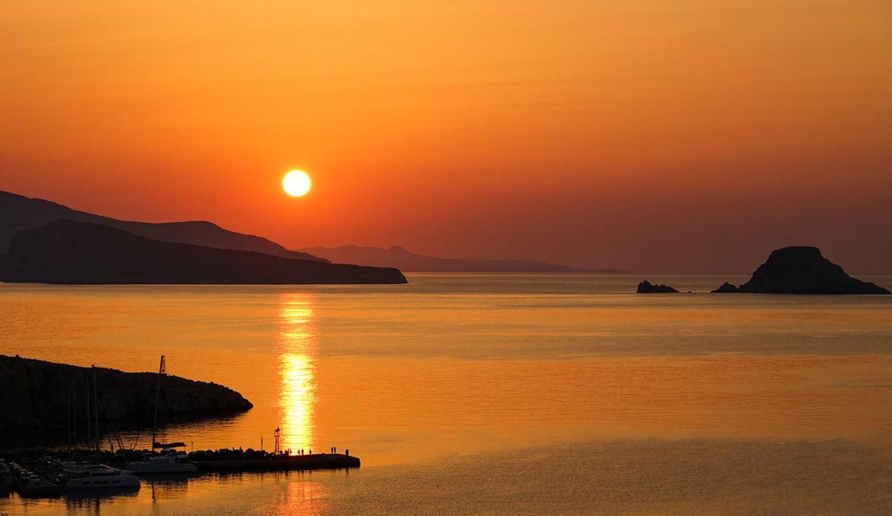 Zefiros Villa Karavostasis  Buitenkant foto